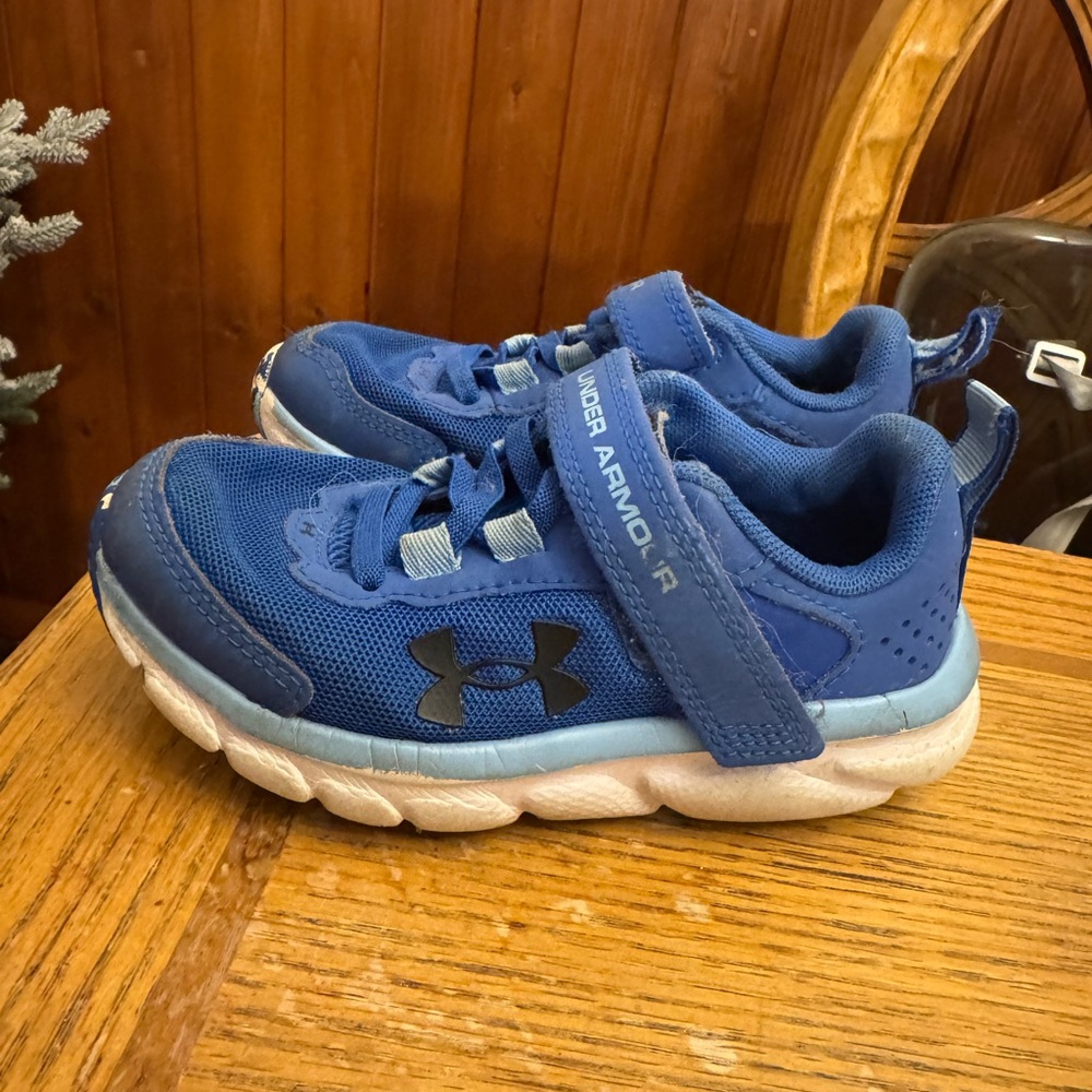 Under Armour Kids Blue Athletic Shoes